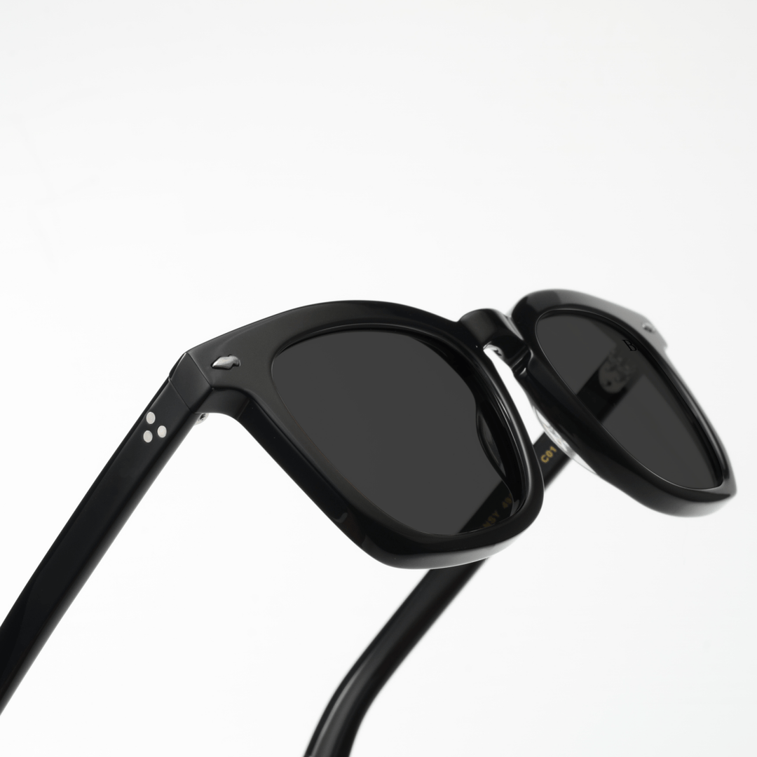 Pansy: Lunettes de soleil de luxe Noir - Bleather Maroc